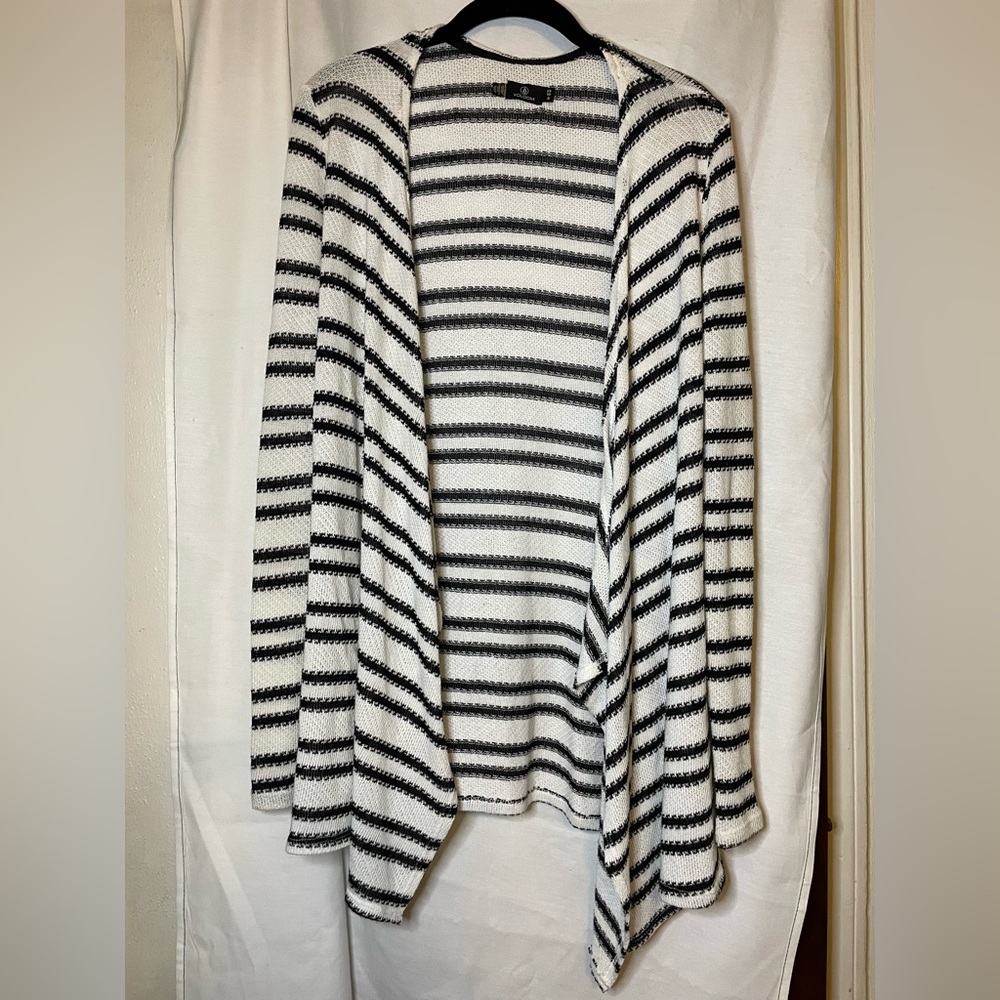 VOLCOM Black and White Striped Open Flyaway Cardigan Front Hi-Low Size XS